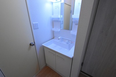 洗面設備　洗髪洗面化粧台付き♪