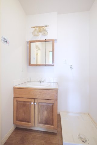 洗面設備　※写真は別の部屋のものです。