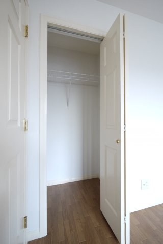 収納　※写真は別の部屋のものです。