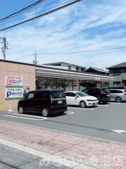 コンビニ　セブンイレブン 名古屋本山町4丁目店（コンビニ）まで53m