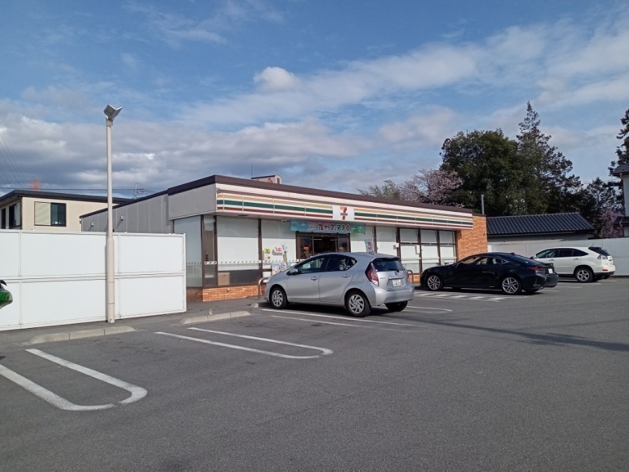 コンビニ　セフ?ンイレフ?ン甲府住吉5丁目店（コンビニ）まで367m