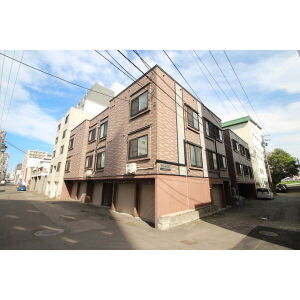 建物外観　★札幌中心部へ直接アクセス可能な好立地物件！★エアコン完備！