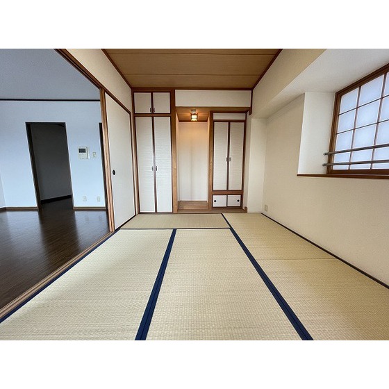 その他部屋・スペース　リビング横には和室もあります★