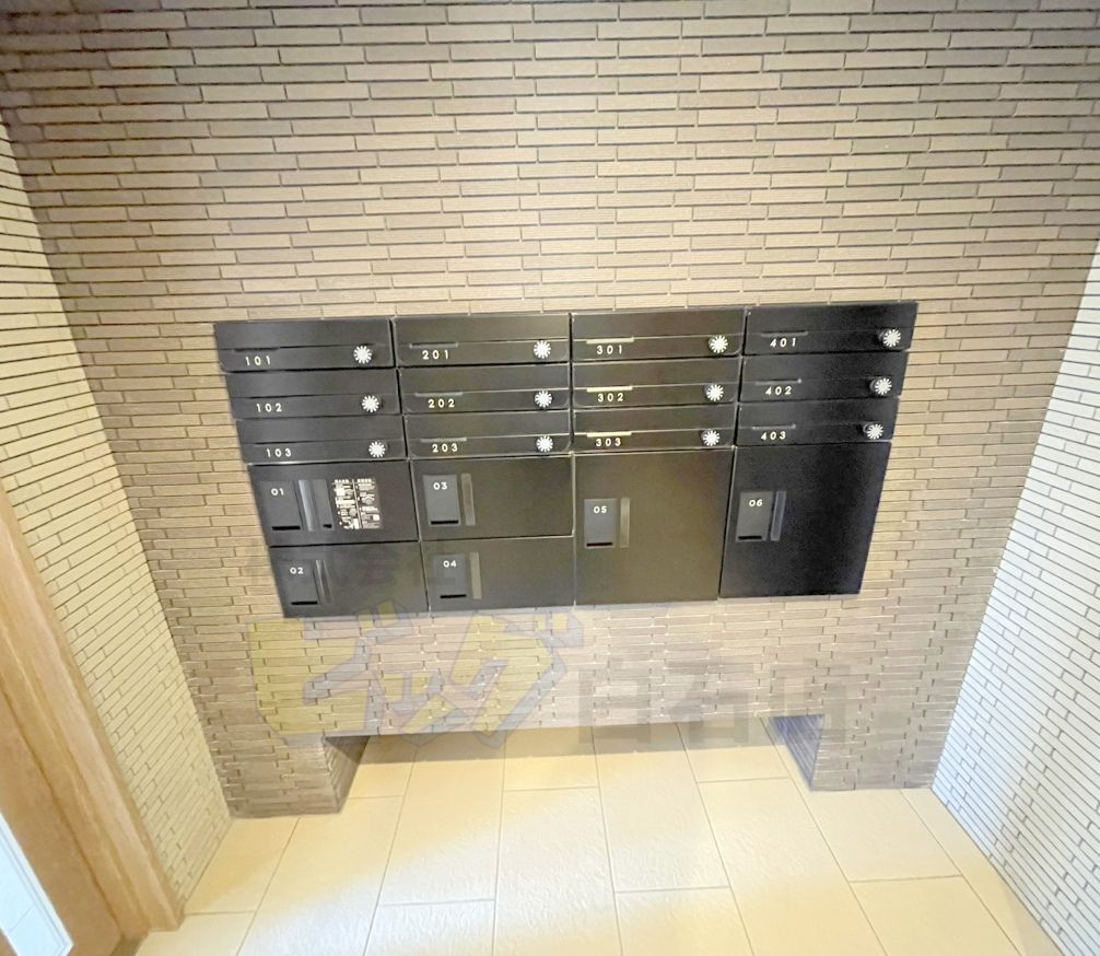 その他共有部分　留守中でも荷物が受け取れて便利な宅配ＢＯＸ完備しています♪