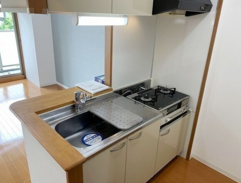 キッチン　（写真は同タイプ）