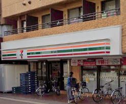 コンビニ　セブンイレブン 三鷹駅南通り店（コンビニ）まで133m