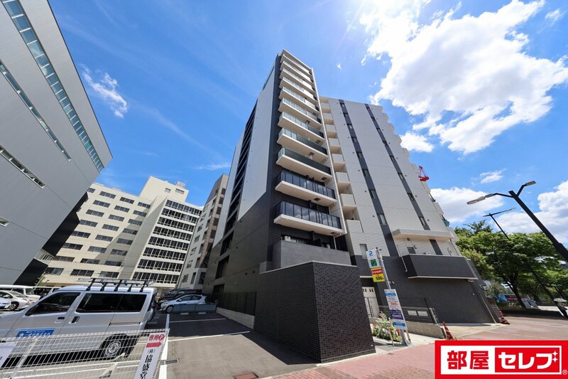 建物外観　建物　外観（横）