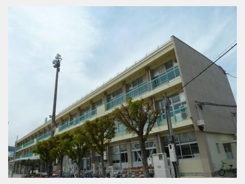 小学校　那珂川市立安徳北小学校（小学校）まで770m