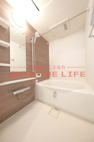 バス・シャワールーム　コンパクトで使いやすいお風呂です