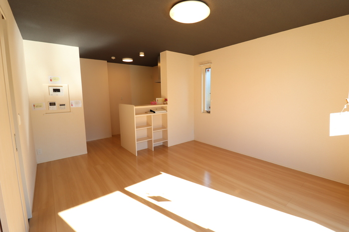 キッチン　対面式システムキッチン(3口IH     付)