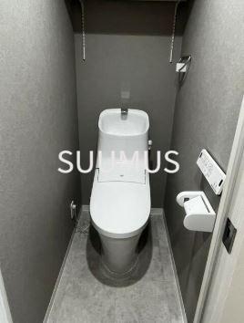 東京メトロ丸ノ内線 新中野駅 徒歩8分 3階建 築35年のトイレ写真
