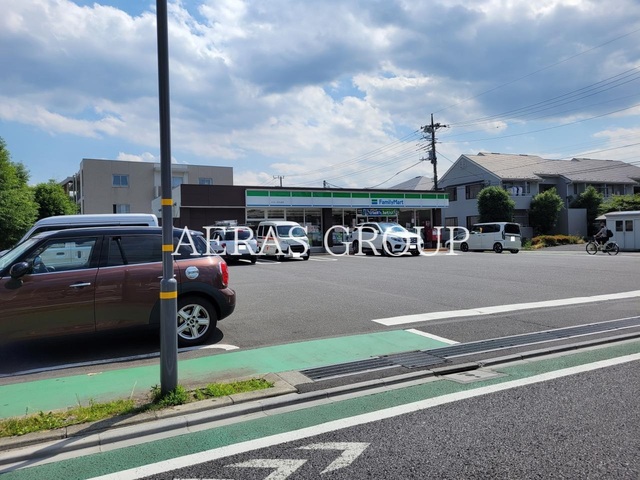 コンビニ　ファミリーマート杉並人見街道店（コンビニ）まで186m