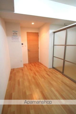 セレニテ上町台の居間写真