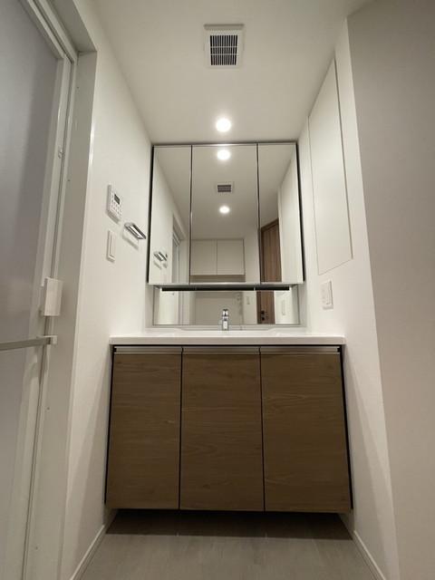 洗面設備　※写真は同タイプ住戸です。
