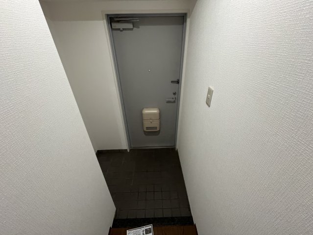 ロイヤルシャトー門戸の玄関写真