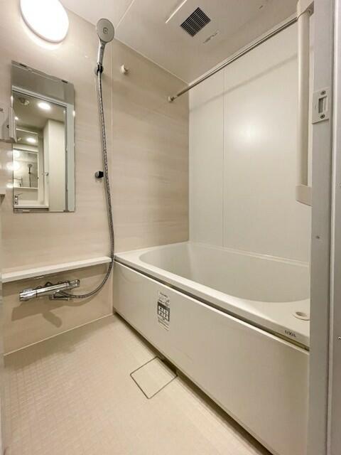 バス・シャワールーム　※写真は同タイプ住戸です。