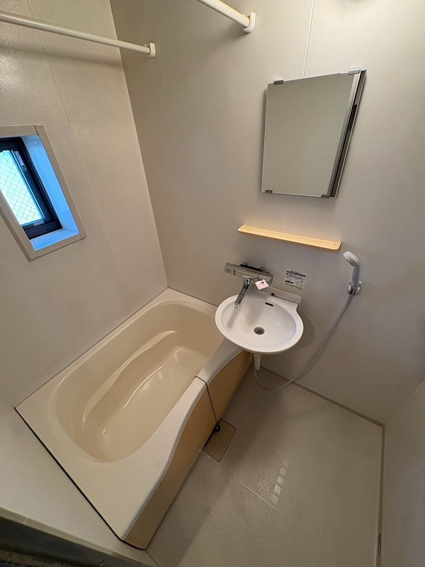 バス・シャワールーム　別部屋参考写真