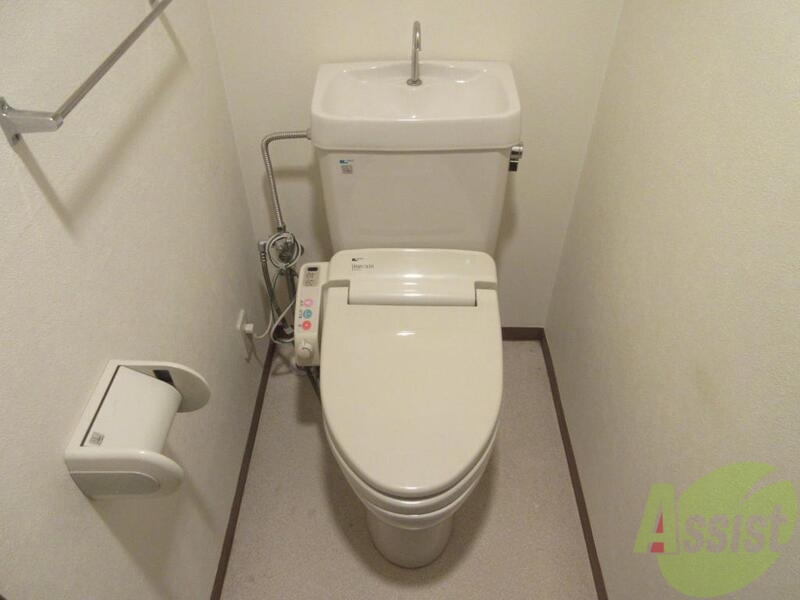 トイレ　ウォシュレットついてます