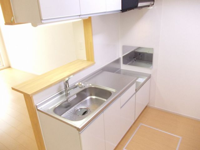 ＪＲ陸羽東線 塚目駅 徒歩21分 2階建 築15年のキッチン写真