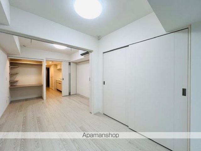 Brillia ist 渋谷本町の居間写真