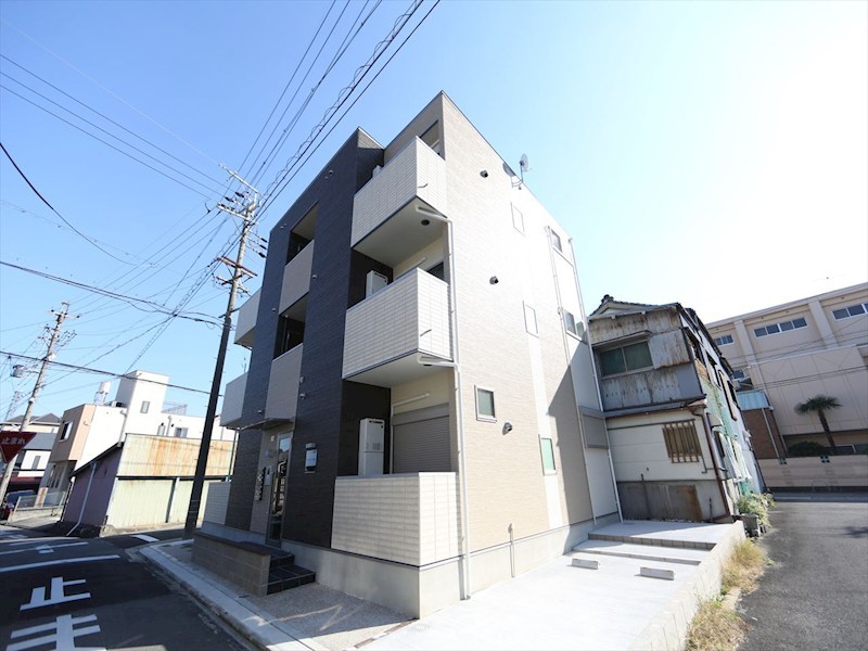建物外観　外観　オートロック付　光インターネット無料