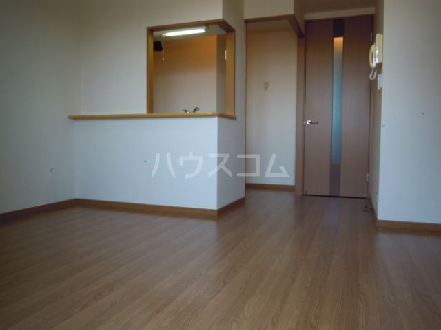 グリーンハイムEの居間写真