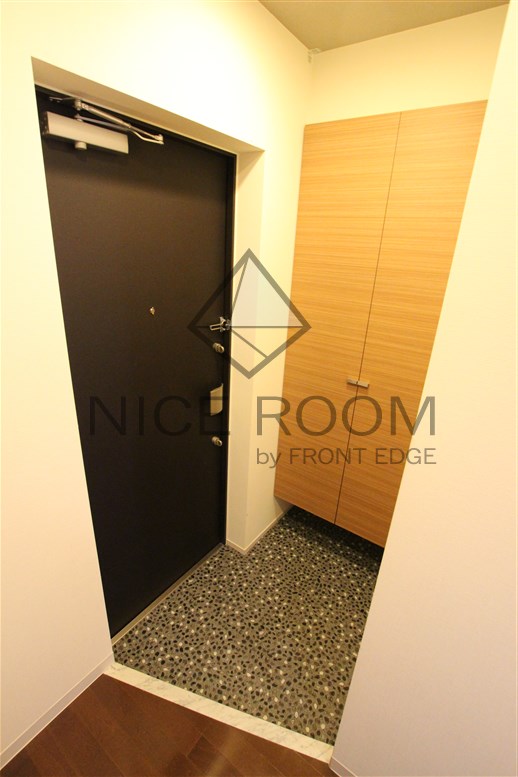 玄関　アクアプレイス北浜　玄関