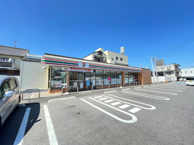 コンビニ　セブンイレブン名古屋葉池町店（コンビニ）まで117m