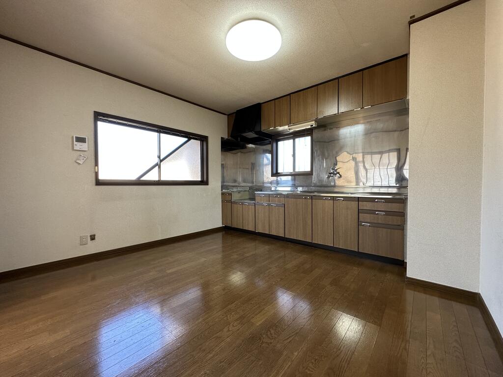 キッチン　収納もある、広めのDK