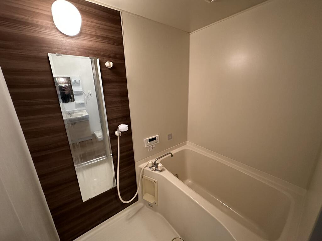 バス・シャワールーム　追い炊き機能付き