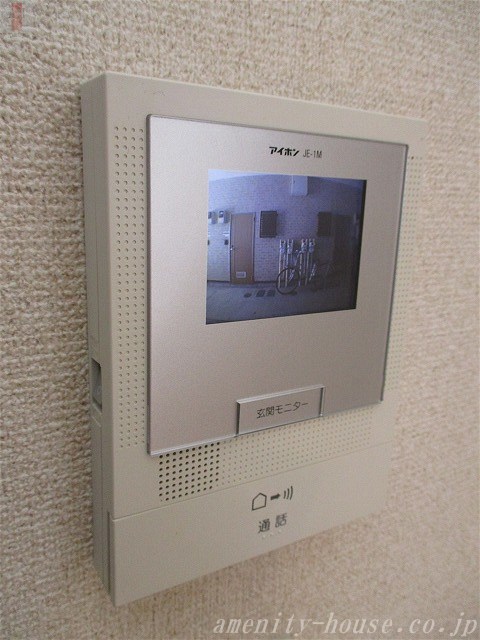 セキュリティ　●来訪者が確認できるモニターホン付き♪