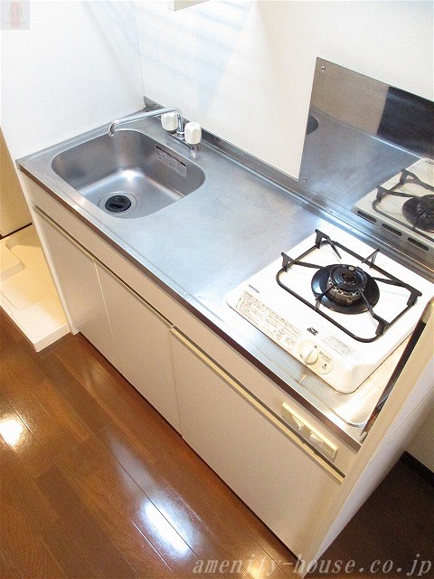 キッチン　●キッチンは1口ガスコンロ付き♪