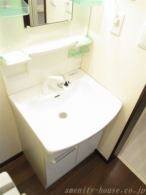 洗面設備　●洗面台はシャンプードレッサー仕様♪