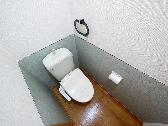 【天理市三昧田町のアパートのトイレ】