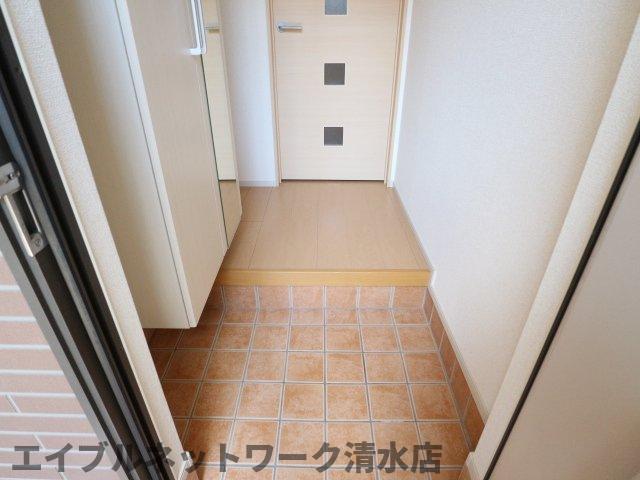 玄関　シンプルで使いやすい玄関です