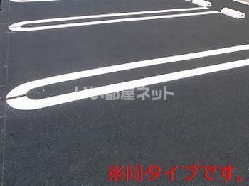 【ヴェルナの駐車場】