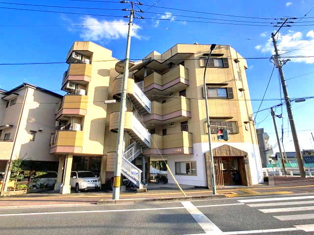 建物外観　2025年11月撮影