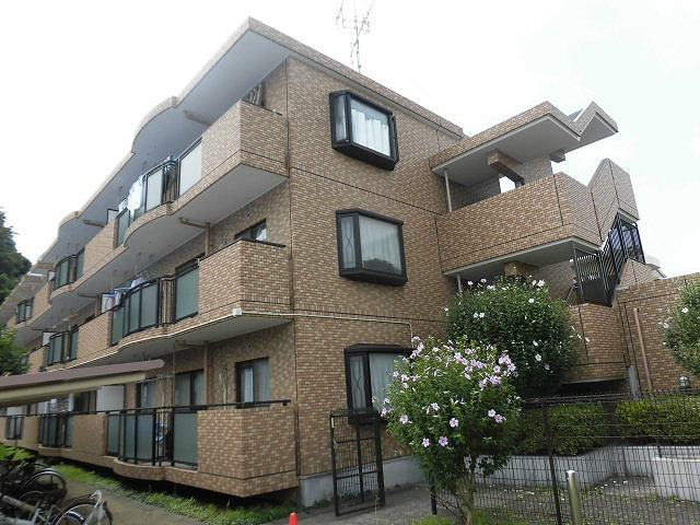 横浜市栄区飯島町のマンションの建物外観