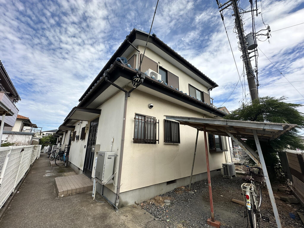 三澤ハイツの建物外観