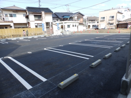 【山口市小郡大正町のアパートの駐車場】