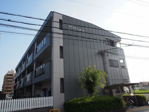 【姫路市北今宿のマンションの建物外観】