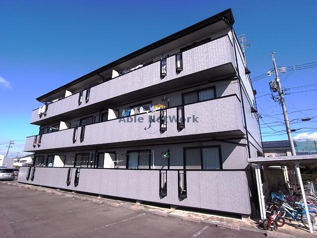 各務原市蘇原青雲町のマンションの建物外観