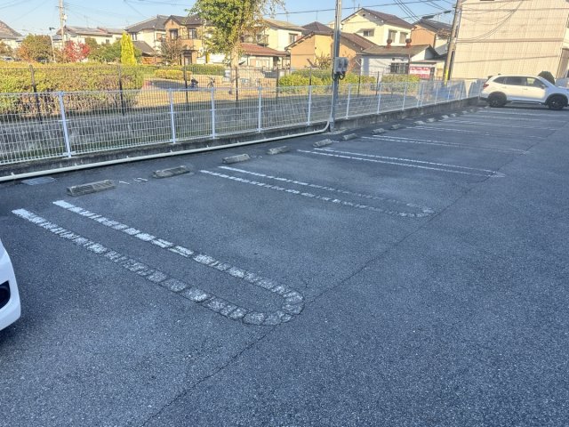 【姫路市広畑区小坂のアパートの駐車場】