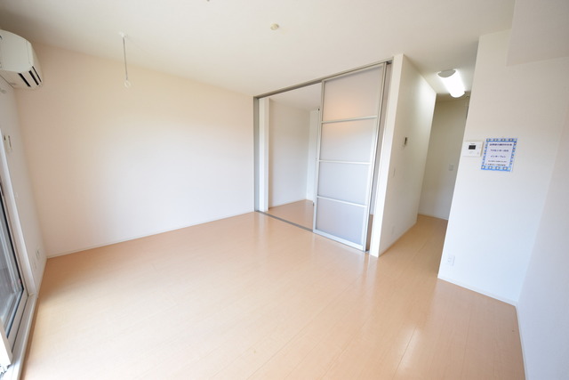 居室・リビング　◇明るいリビングルームでのんびりと♪◇