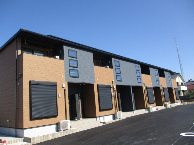 建物外観　南向き。日当たり良好です。