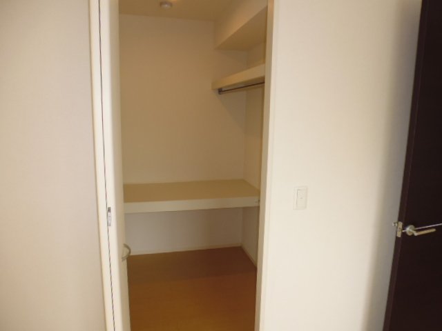 収納　ウォークインクローゼット