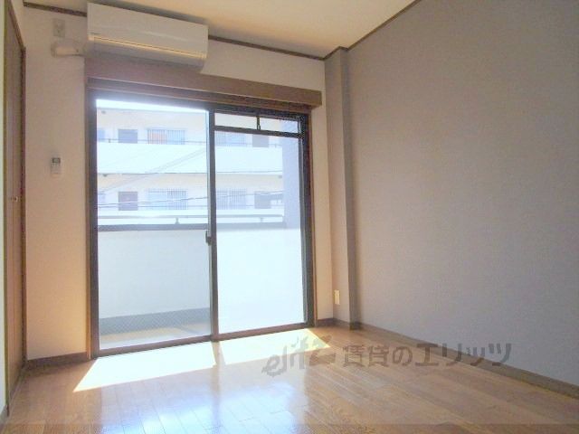 居室・リビング　洋室