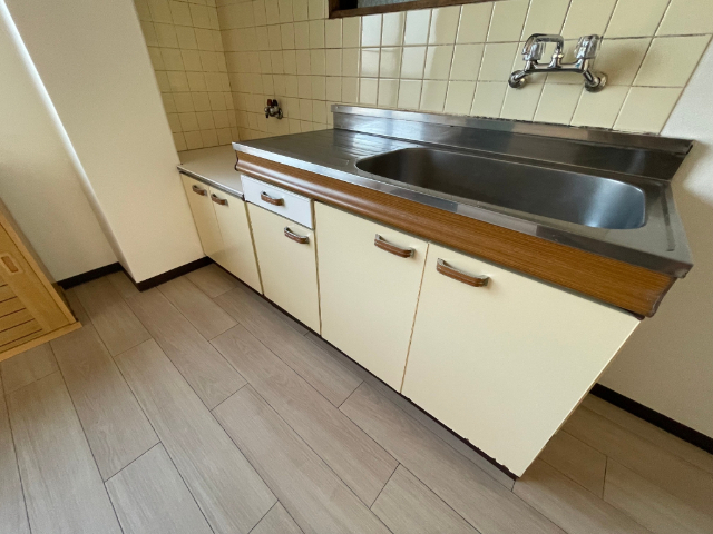 キッチン　収納付きキッチン