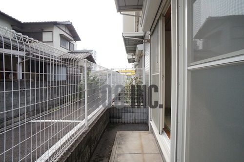 バルコニー　写真は反転のお部屋です