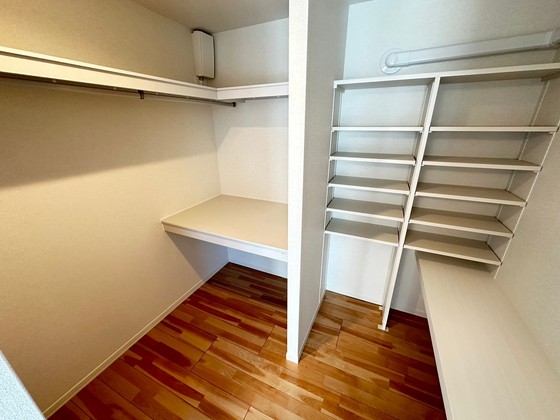 収納　※別部屋の写真です